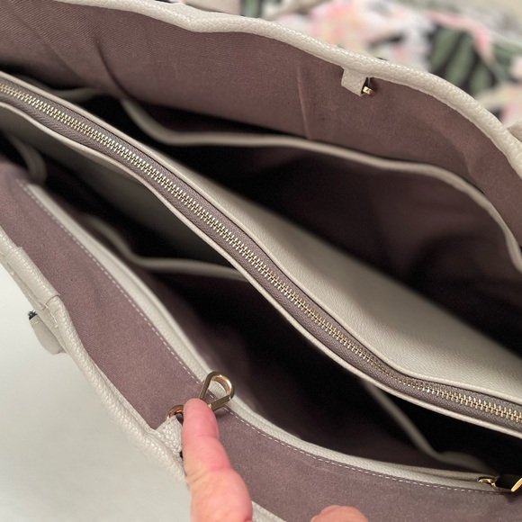 Platinum Laptop Case for 15.4" Laptop - Picture 9 of 11